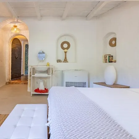 The Azure Estate & Pool Bar Villa *