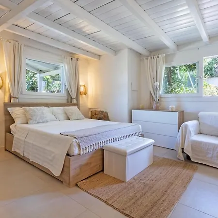Villa The Azure Estate & Pool Bar Torre delle Stelle
