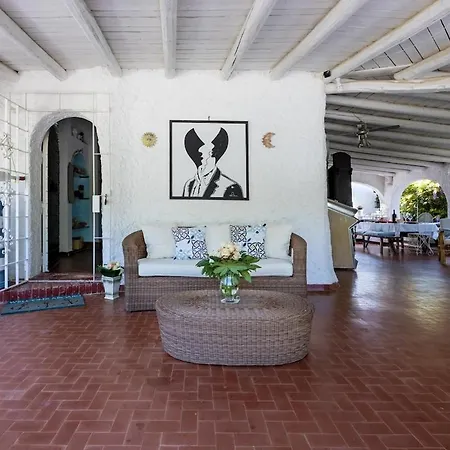 The Azure Estate & Pool Bar * Torre delle Stelle