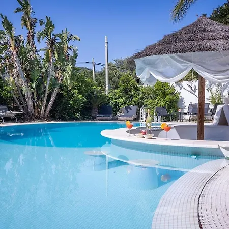 The Azure Estate & Pool Bar * Torre delle Stelle