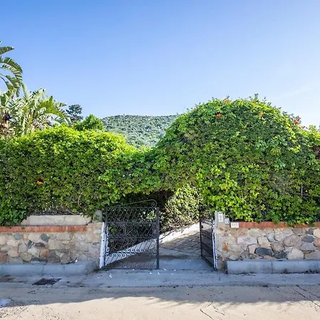 The Azure Estate & Pool Bar Villa Torre delle Stelle
